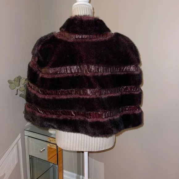 Svetlana Faux Fur Shawl - Picture 2 of 2